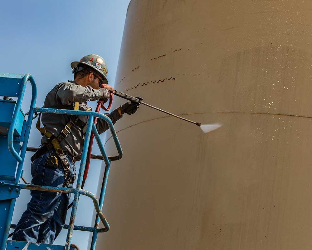 Pressure Washing oil and Gas All Hammer Construction